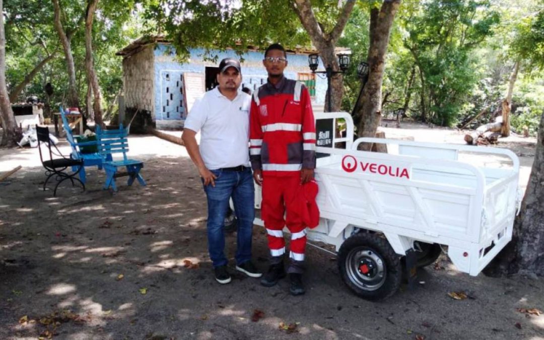 Zona insular de Cartagena cuenta con carro eléctrico recolector de basuras