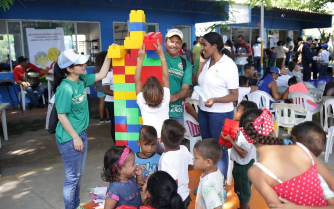 Agua potable, muelle y ambulancia acuática tendrán habitantes de Punta Arena anuncia alcalde